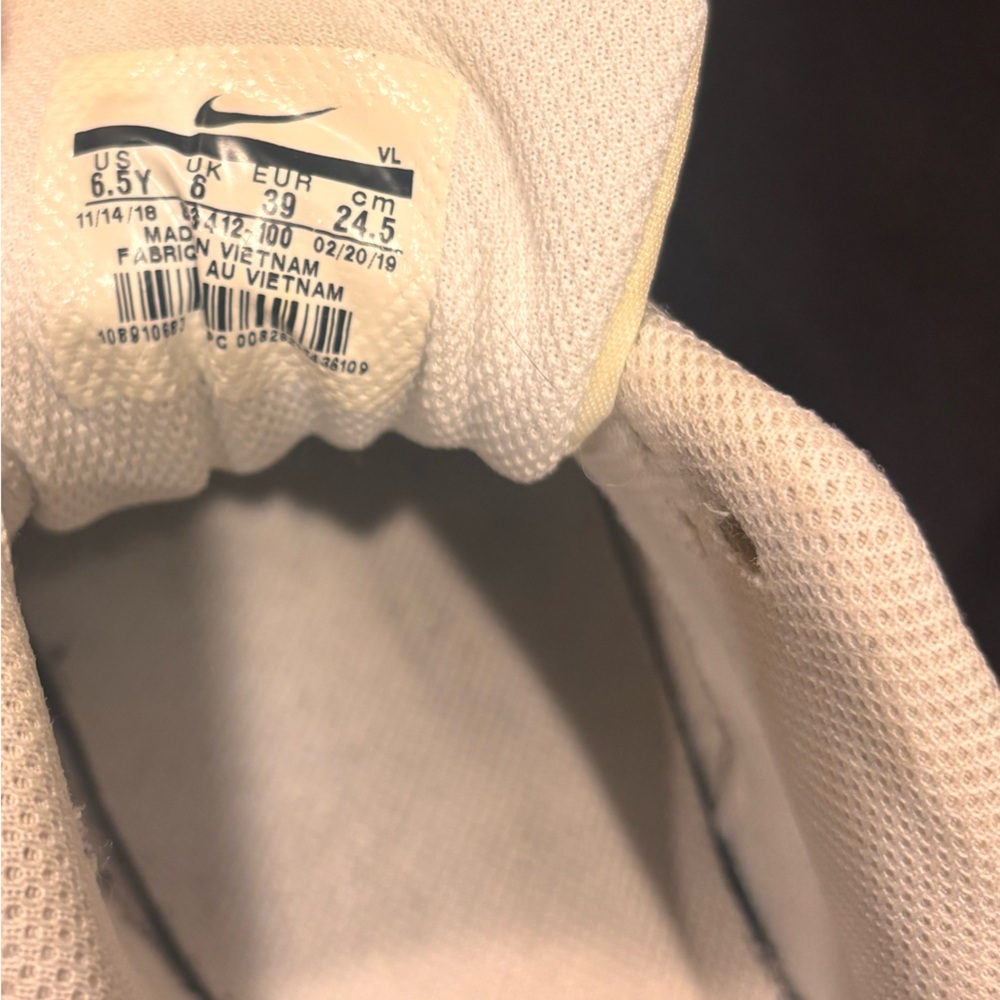 Nike Air Max 90 White - Picture 5 of 5